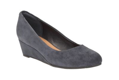 Clarks Navy 'Vendra Bloom' mid wedge court shoes